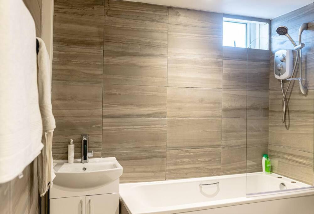 Ferienwohnung 2 Bed With Free Parking London Exterior foto